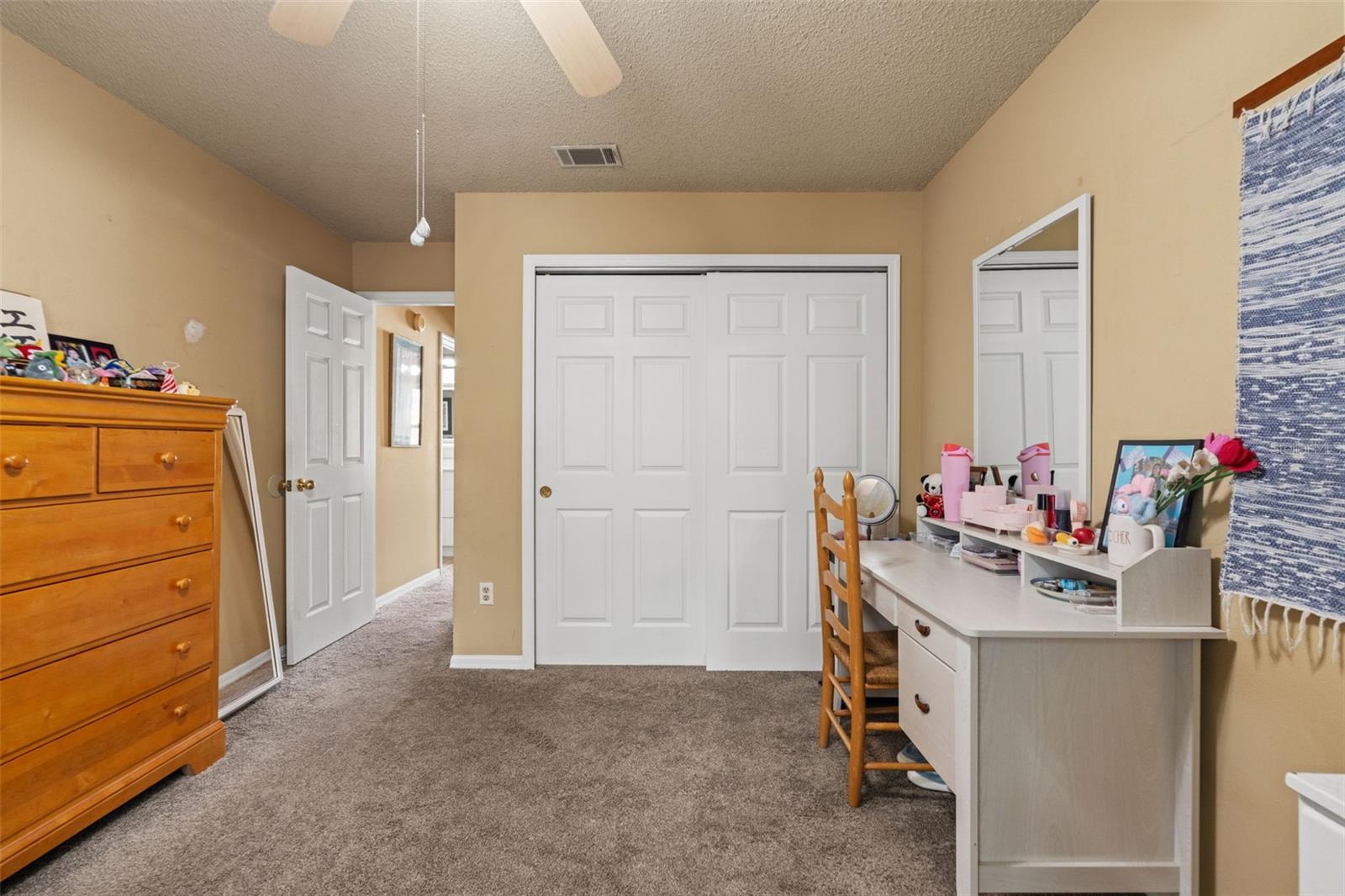 Listing photo id 36 for 16105 Cadbury Court