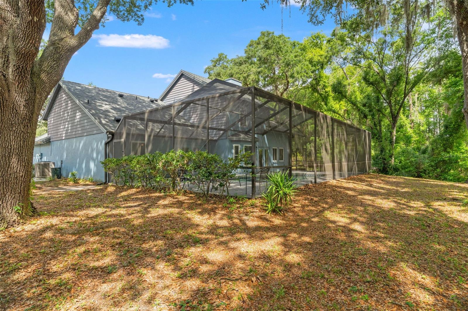 Listing photo id 50 for 16105 Cadbury Court