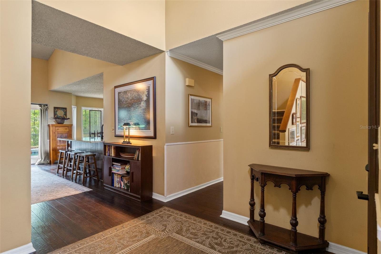 Listing photo id 6 for 16105 Cadbury Court