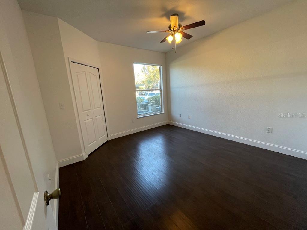 Image 6 of 15 For 5821 Legacy Crescent Place 102