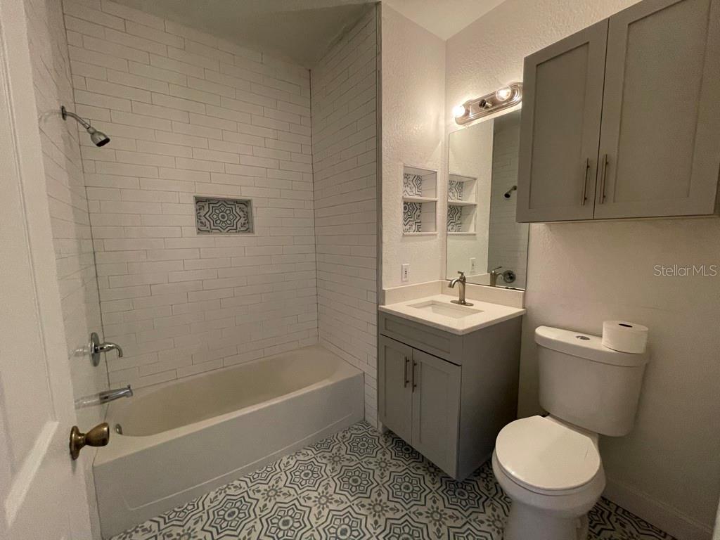 Image 9 of 15 For 5821 Legacy Crescent Place 102