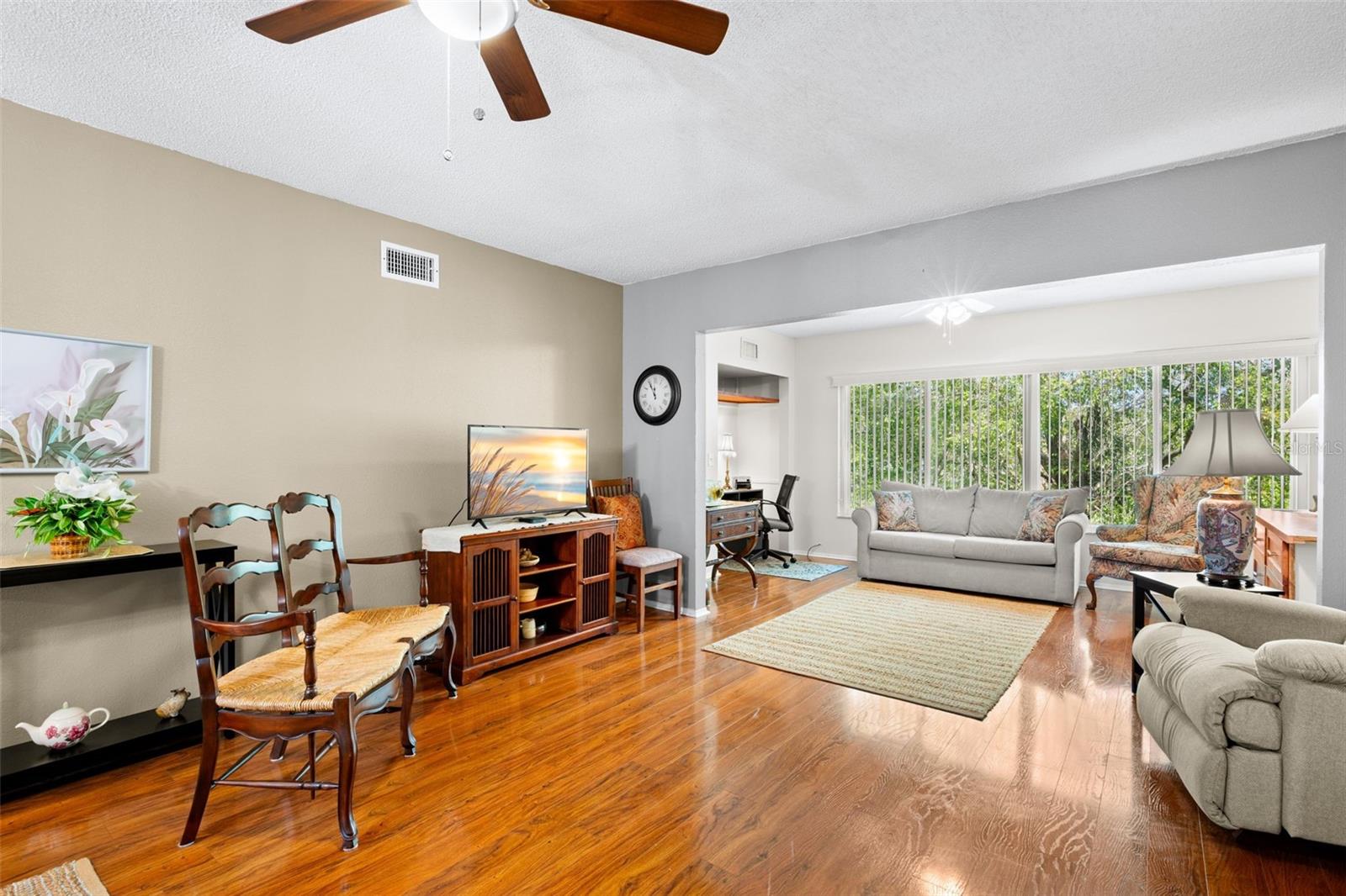 Image 12 of 38 For 2350 Haitian Drive 28