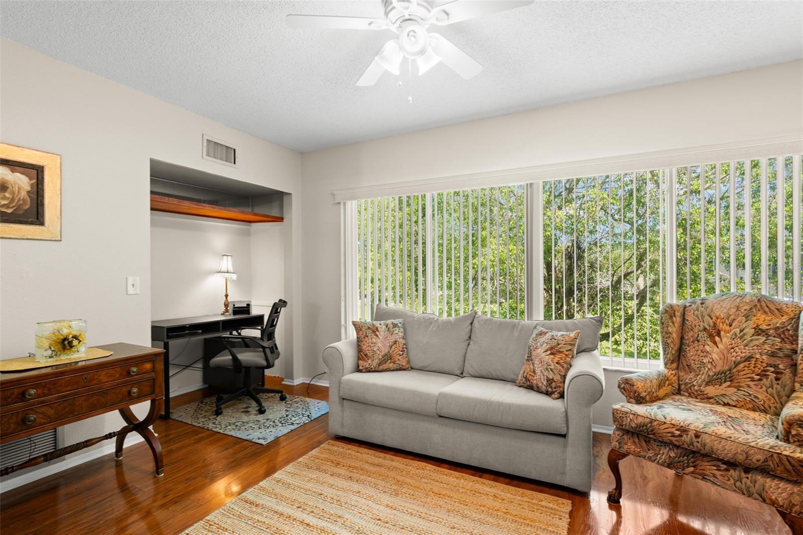 Image 13 of 38 For 2350 Haitian Drive 28