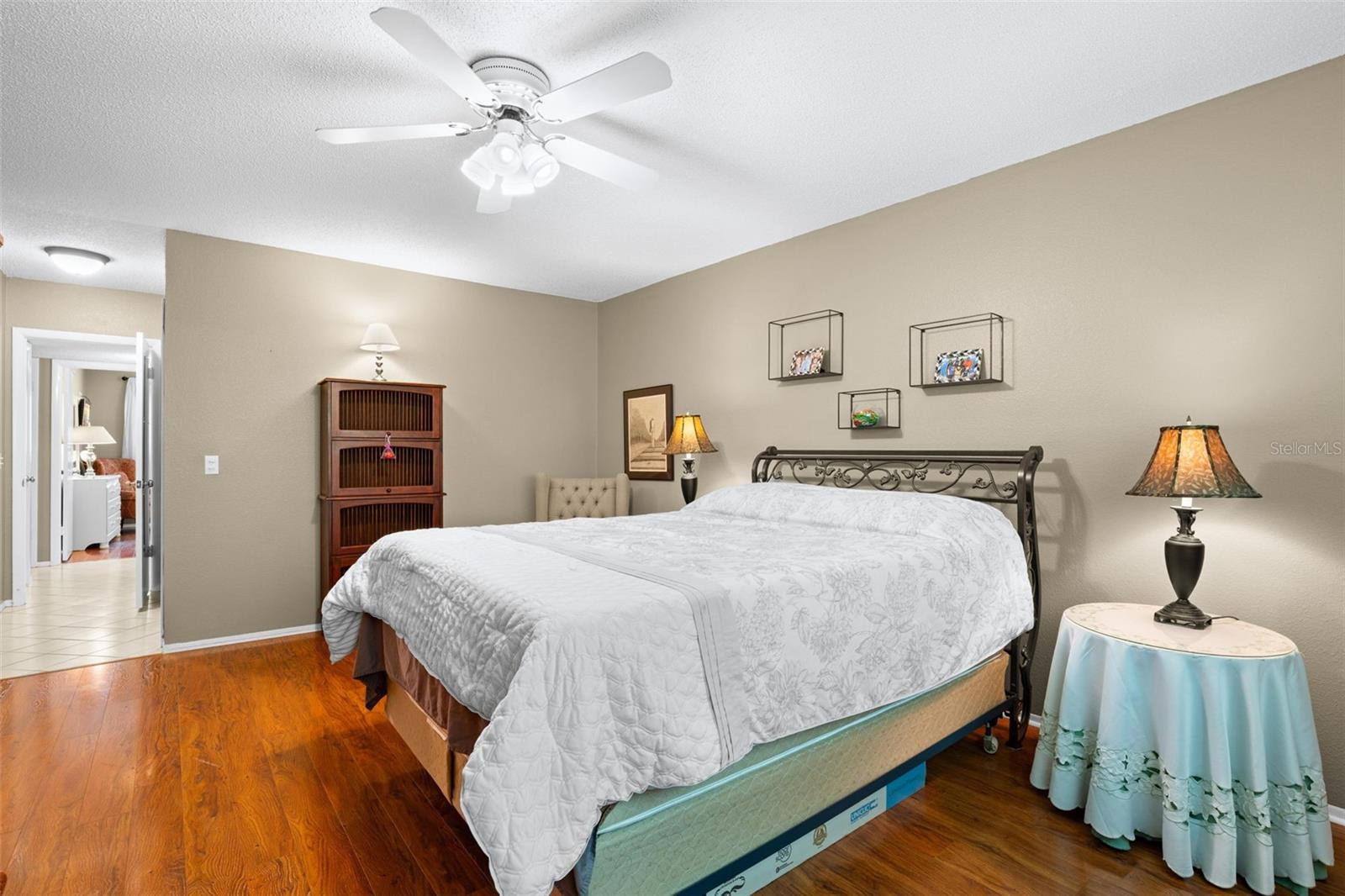 Image 21 of 38 For 2350 Haitian Drive 28