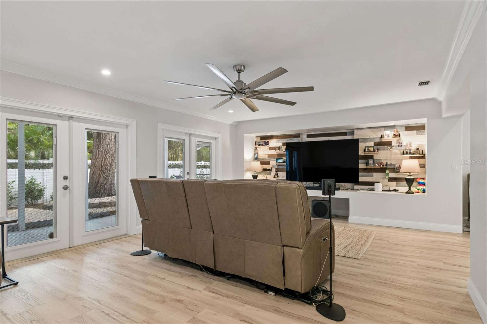 Image 10 of 78 For 8270 30th Avenue N