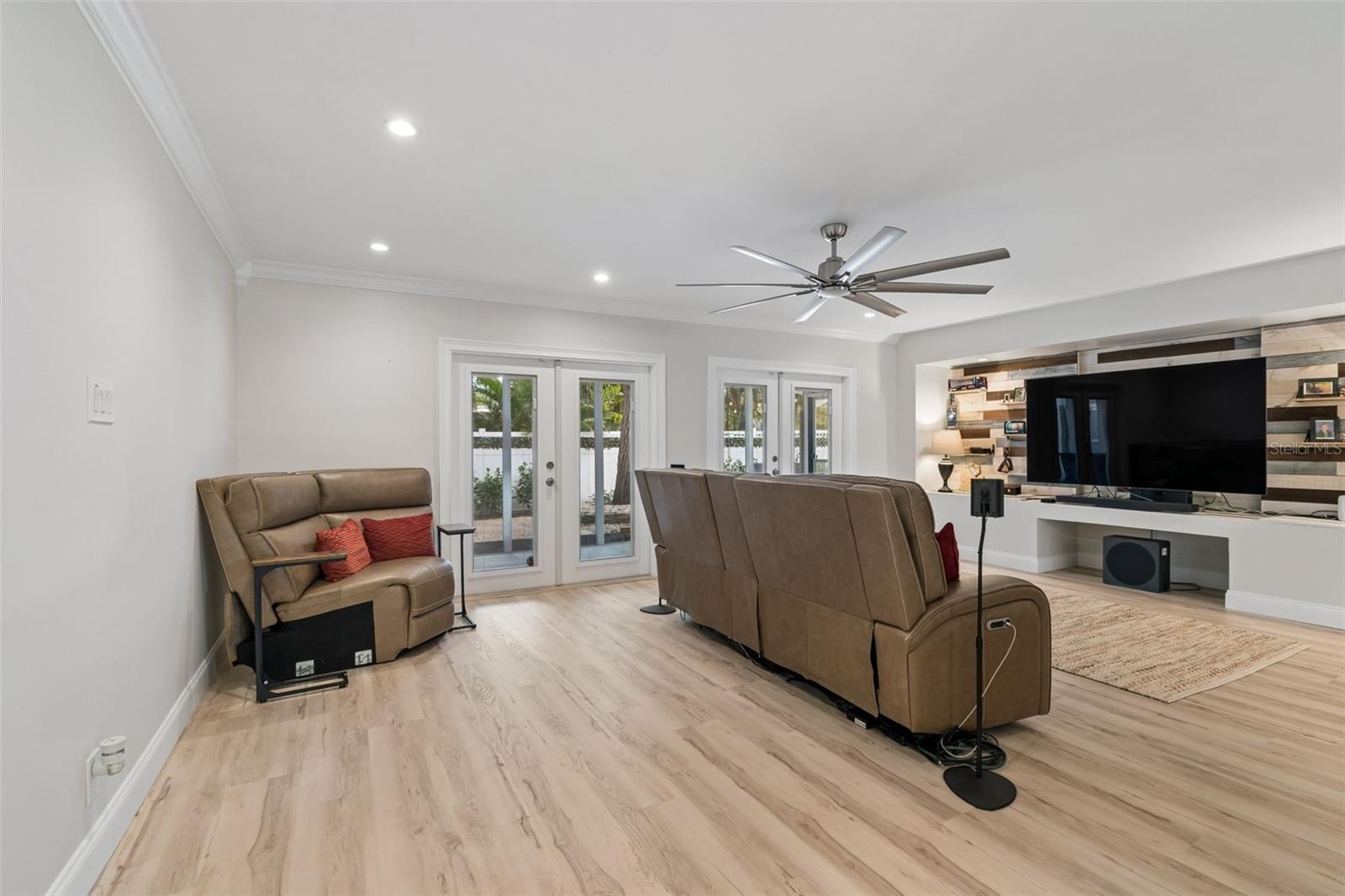 Image 11 of 78 For 8270 30th Avenue N