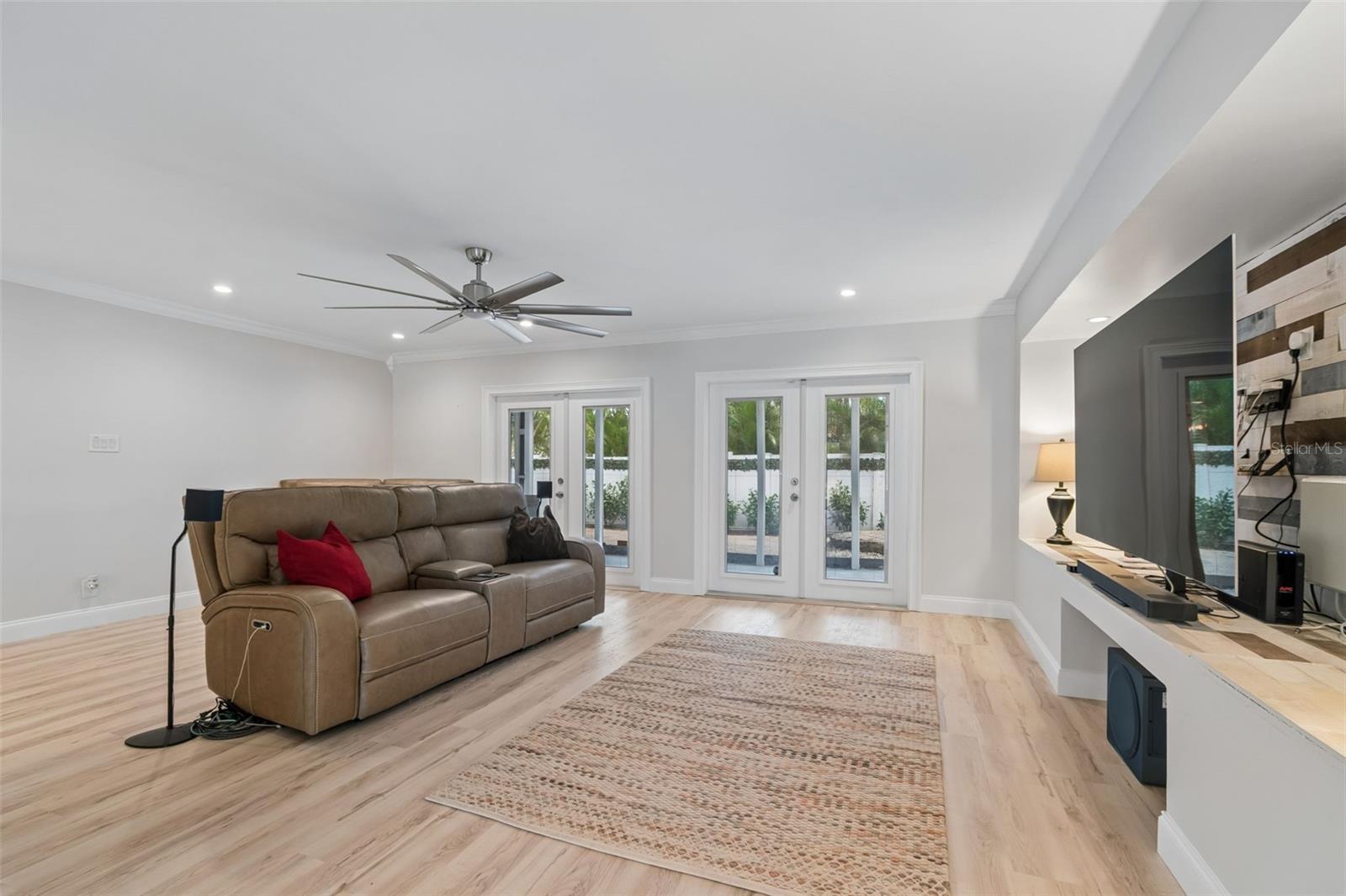 Image 12 of 78 For 8270 30th Avenue N