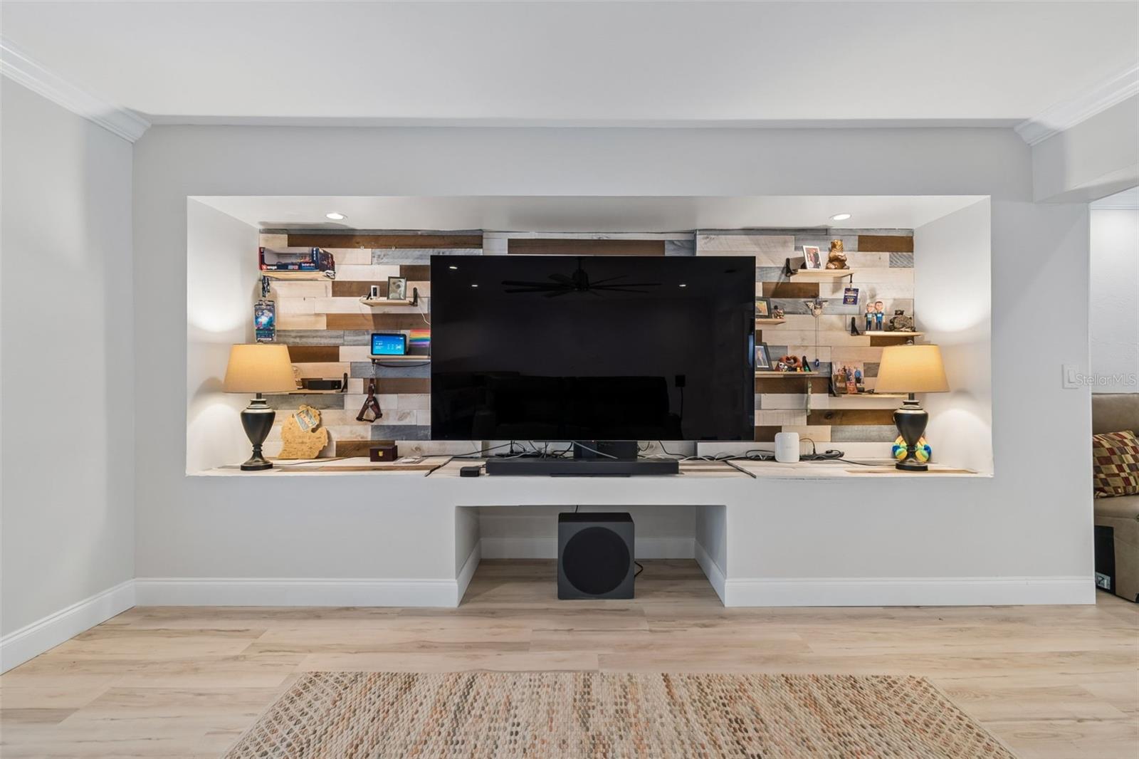 Image 13 of 78 For 8270 30th Avenue N