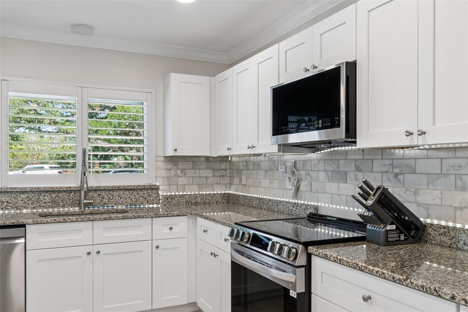 Image 21 of 78 For 8270 30th Avenue N