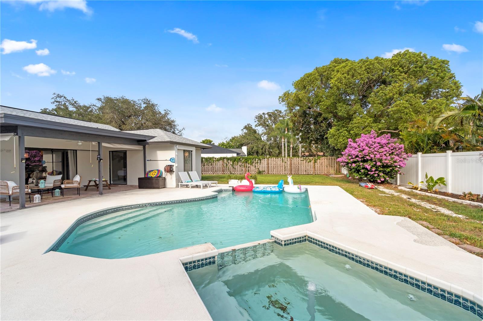 Image 37 of 54 For 1372 Tenby Way