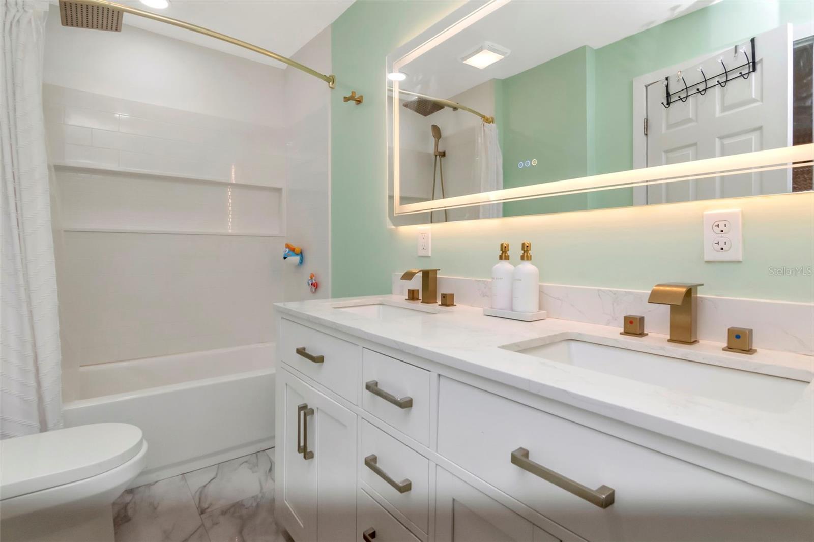 Image 16 of 33 For 2601 60th Avenue S