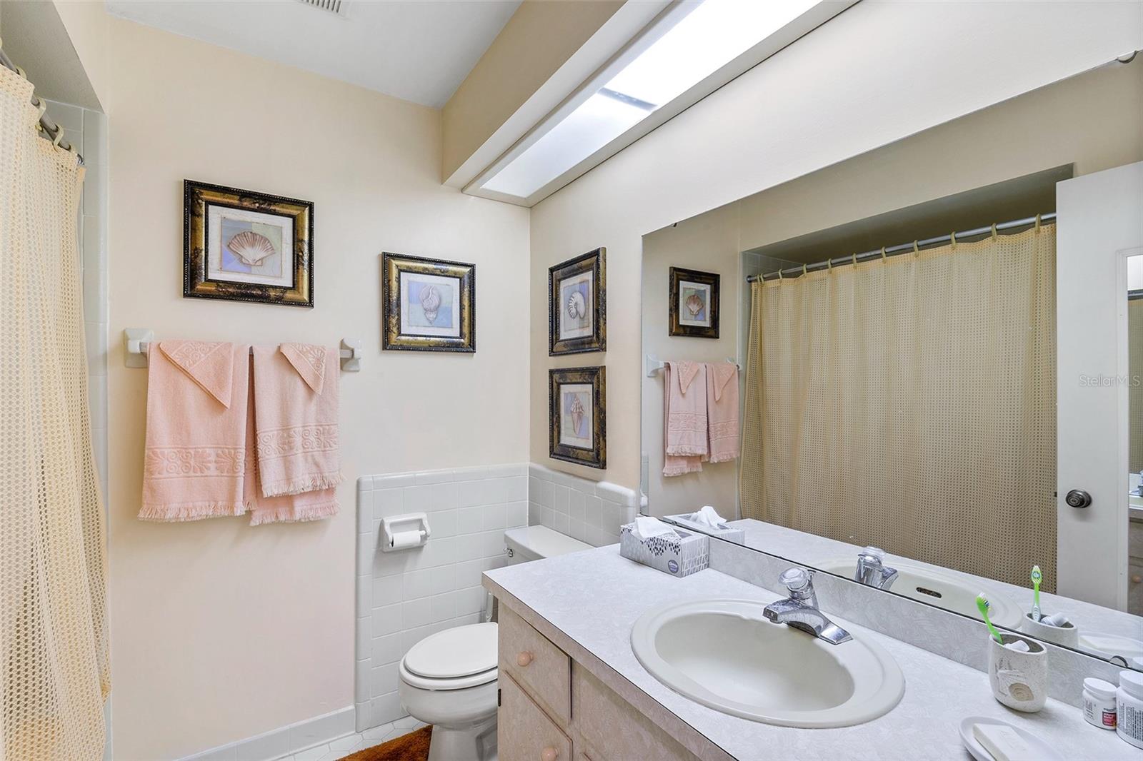 Image 17 of 22 For 665 Broadmoor Circle