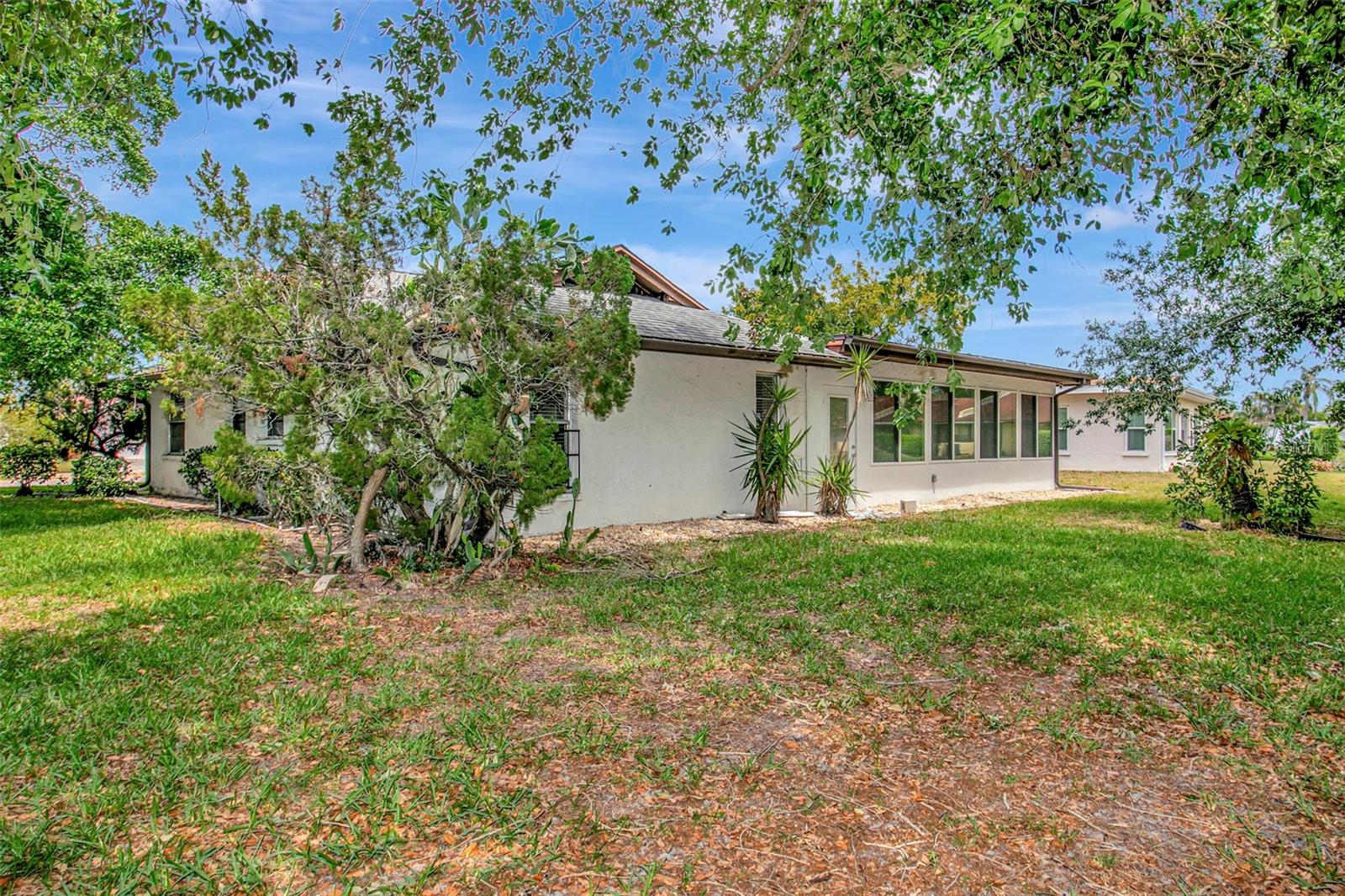 Image 16 of 26 For 5817 11th Avenue W