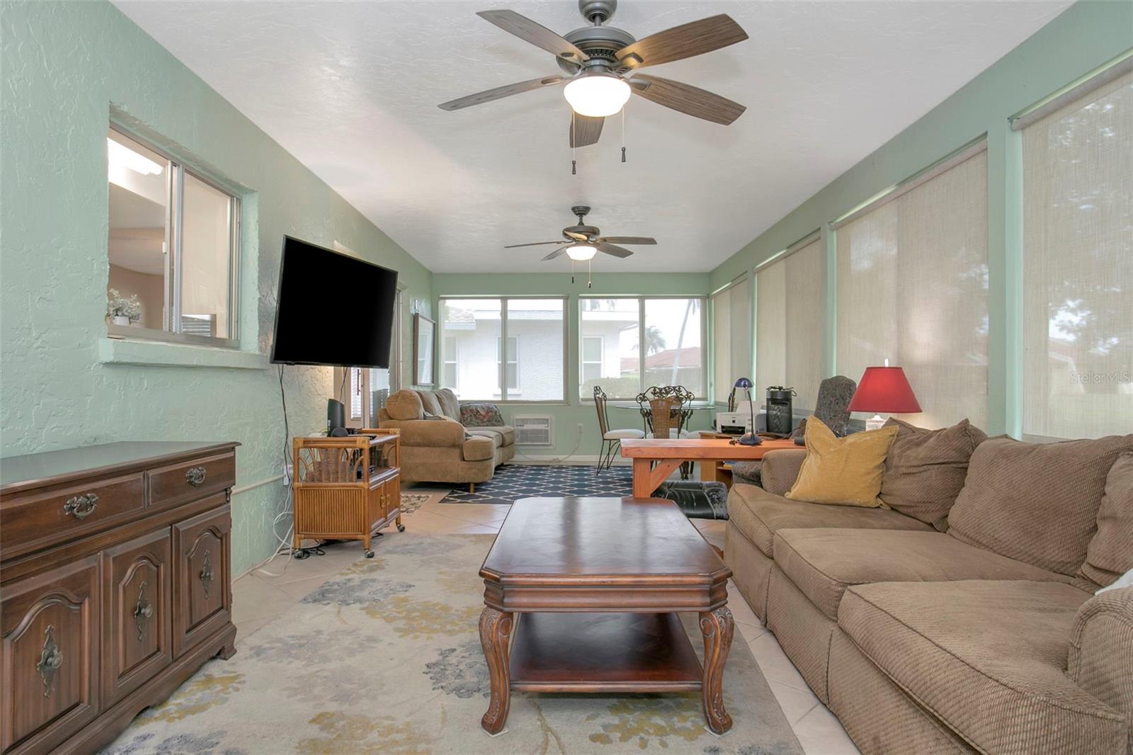 Image 3 of 26 For 5817 11th Avenue W