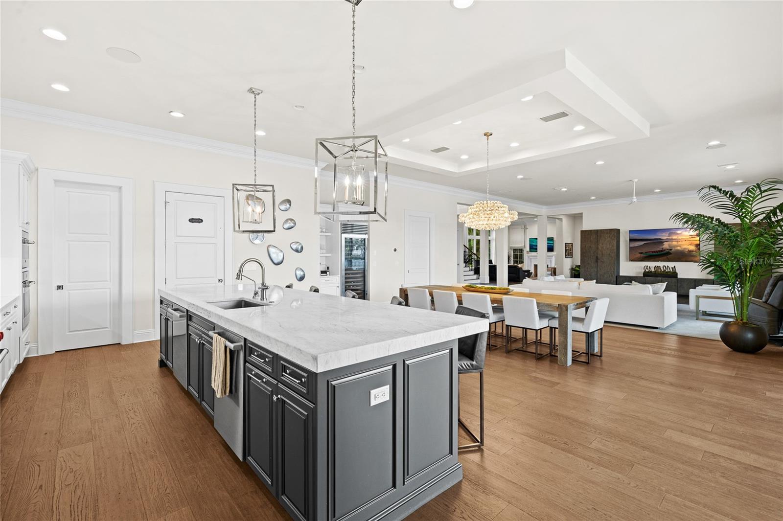 Image 22 of 93 For 5111 Homer Avenue