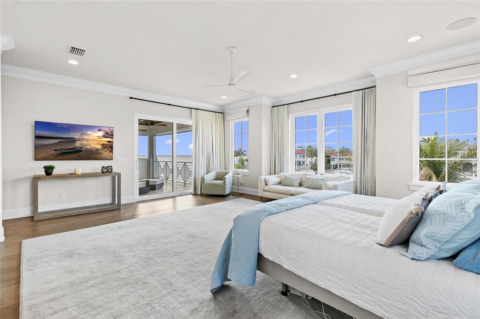 Image 29 of 93 For 5111 Homer Avenue