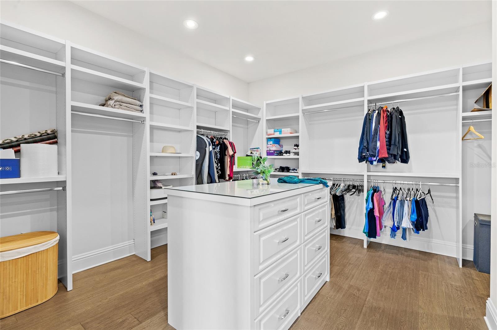 Image 32 of 93 For 5111 Homer Avenue