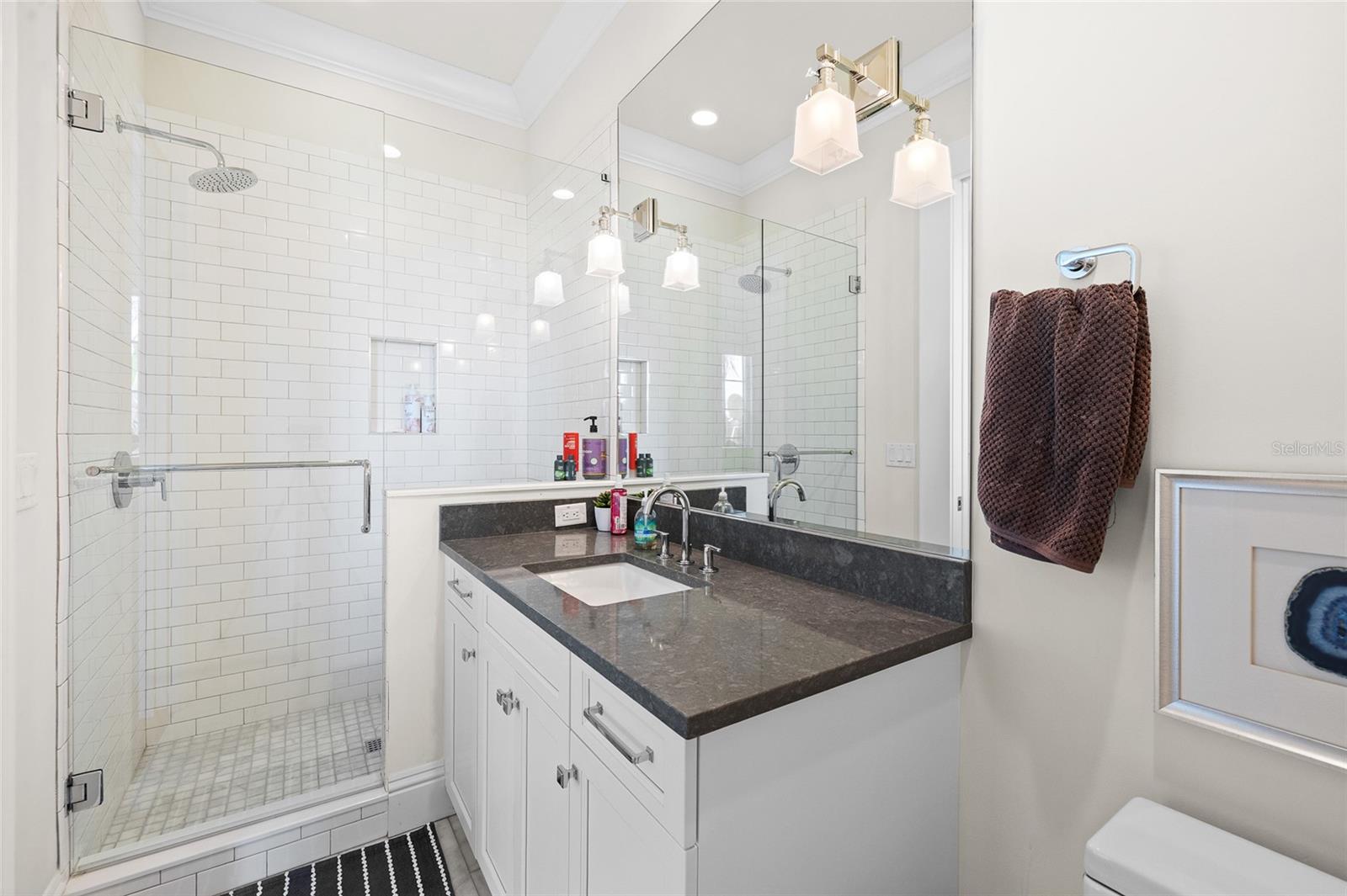 Image 47 of 93 For 5111 Homer Avenue