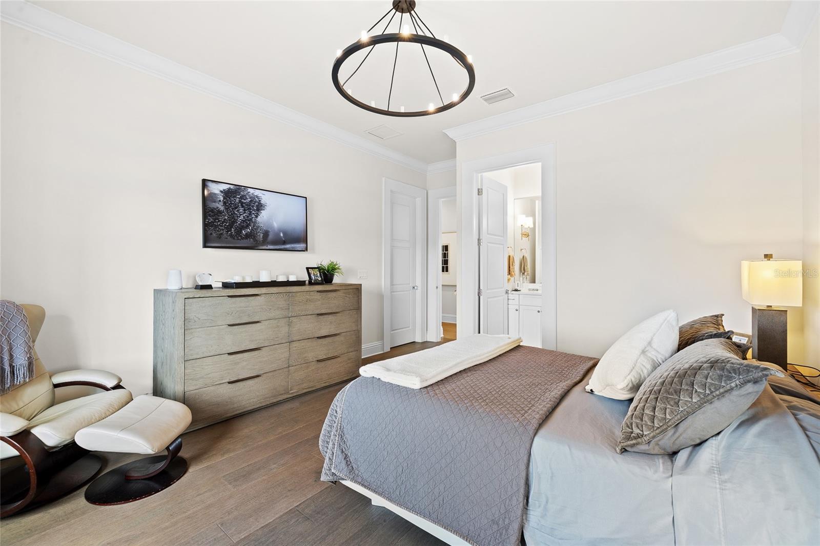 Image 49 of 93 For 5111 Homer Avenue