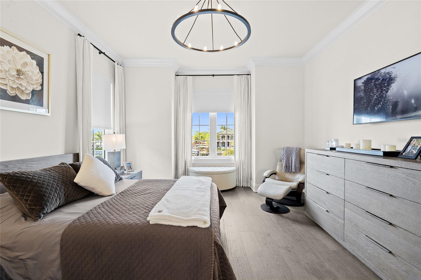 Image 50 of 93 For 5111 Homer Avenue