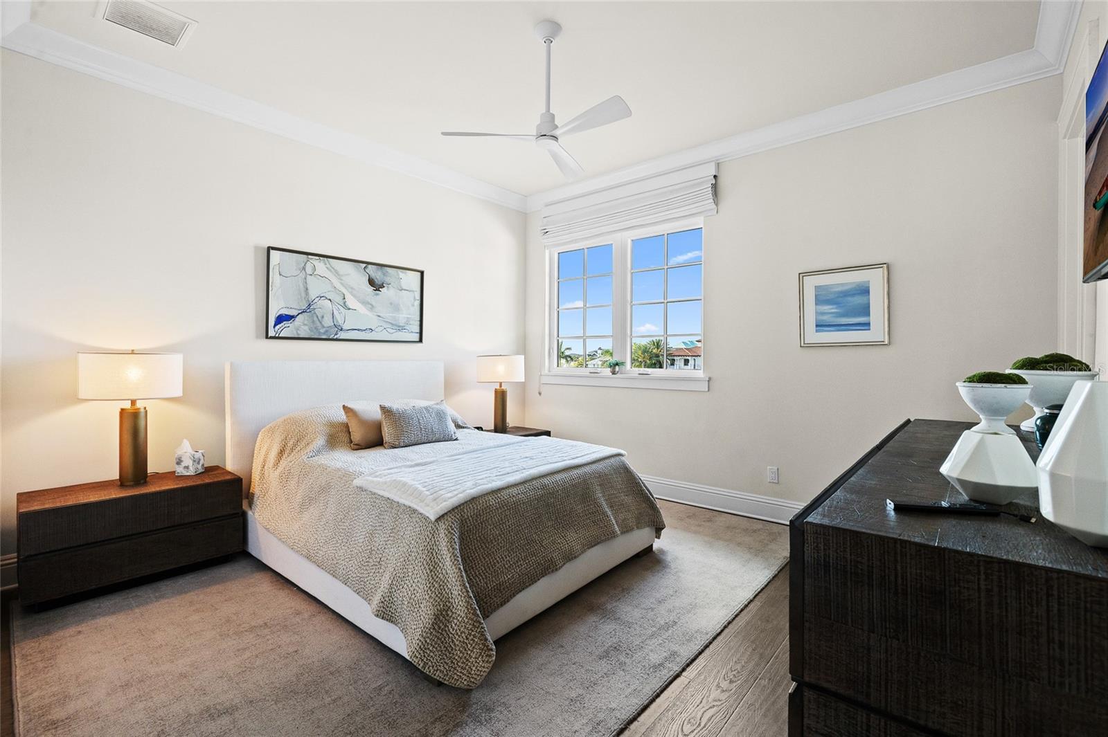 Image 52 of 93 For 5111 Homer Avenue