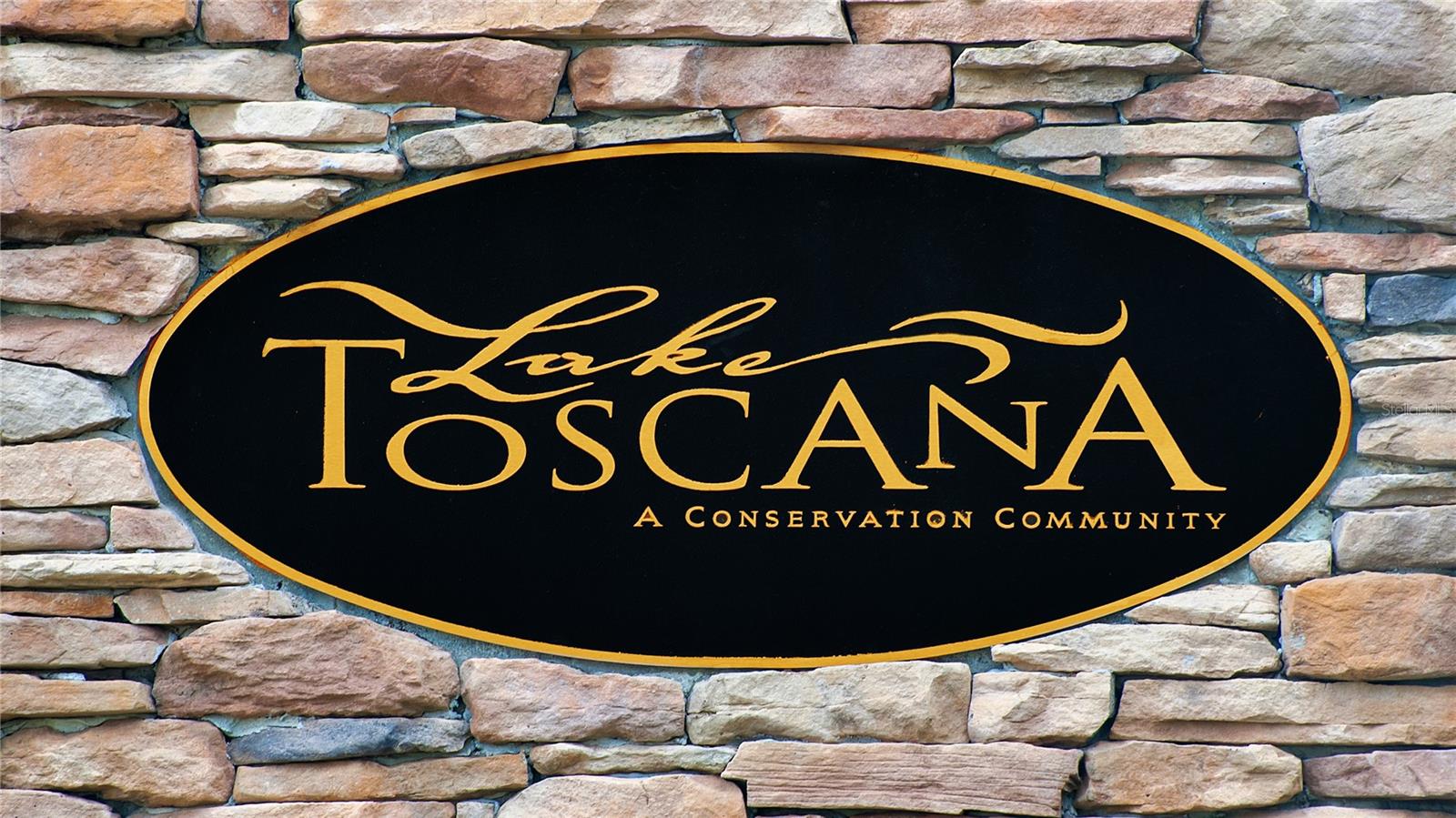 Listing photo id 10 for 5120 Lake Toscana Drive