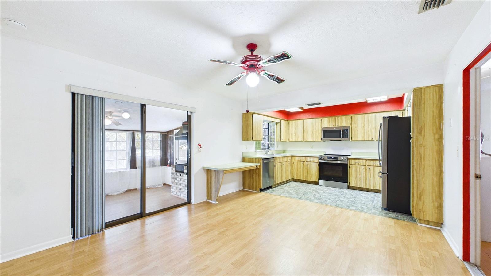 Image 14 of 54 For 38938 Tall Drive