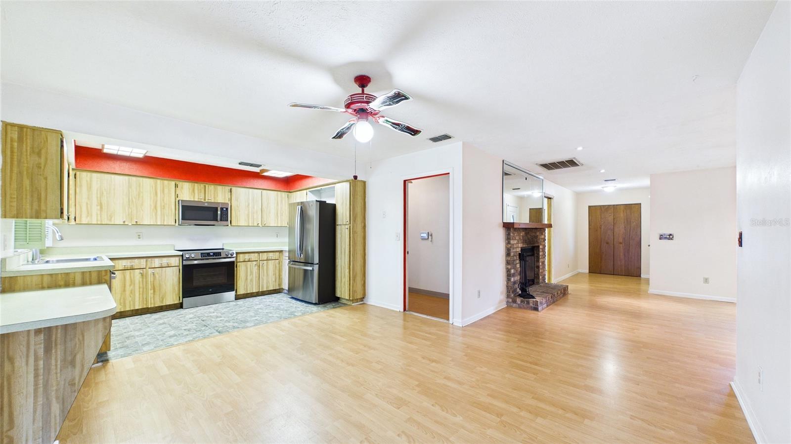 Image 15 of 54 For 38938 Tall Drive