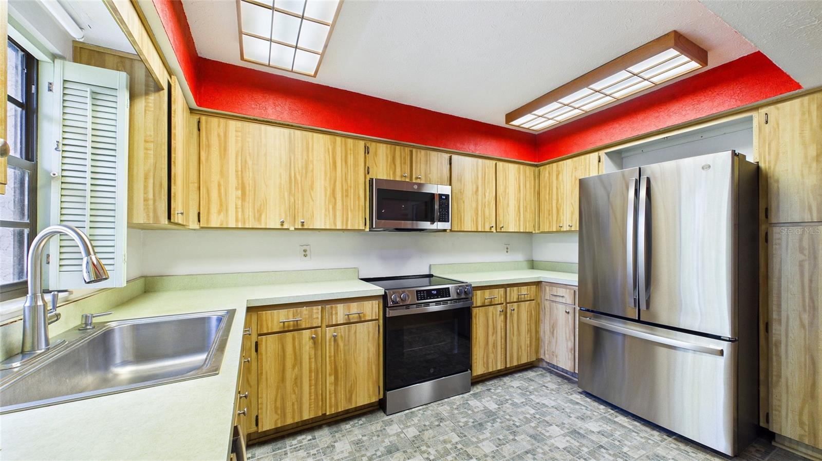 Image 20 of 54 For 38938 Tall Drive