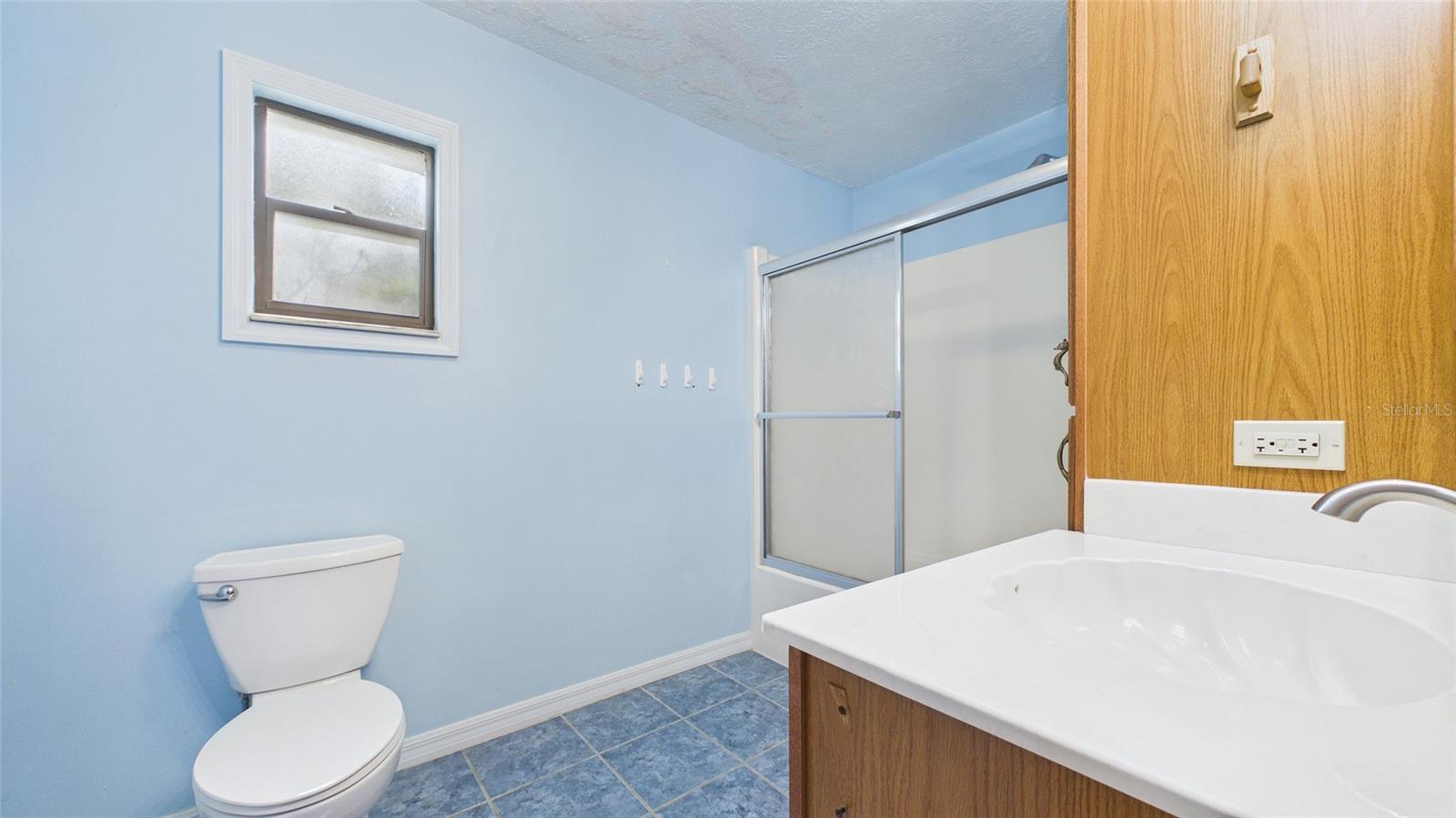 Image 37 of 54 For 38938 Tall Drive