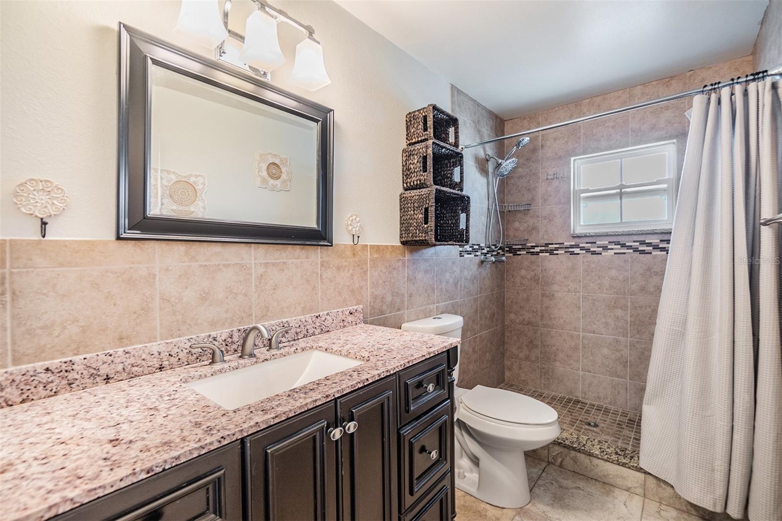 Image 13 of 25 For 701 Poinsettia Road 306