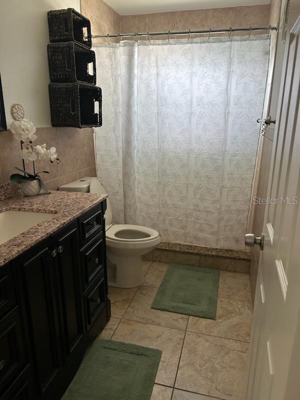 Image 14 of 25 For 701 Poinsettia Road 306