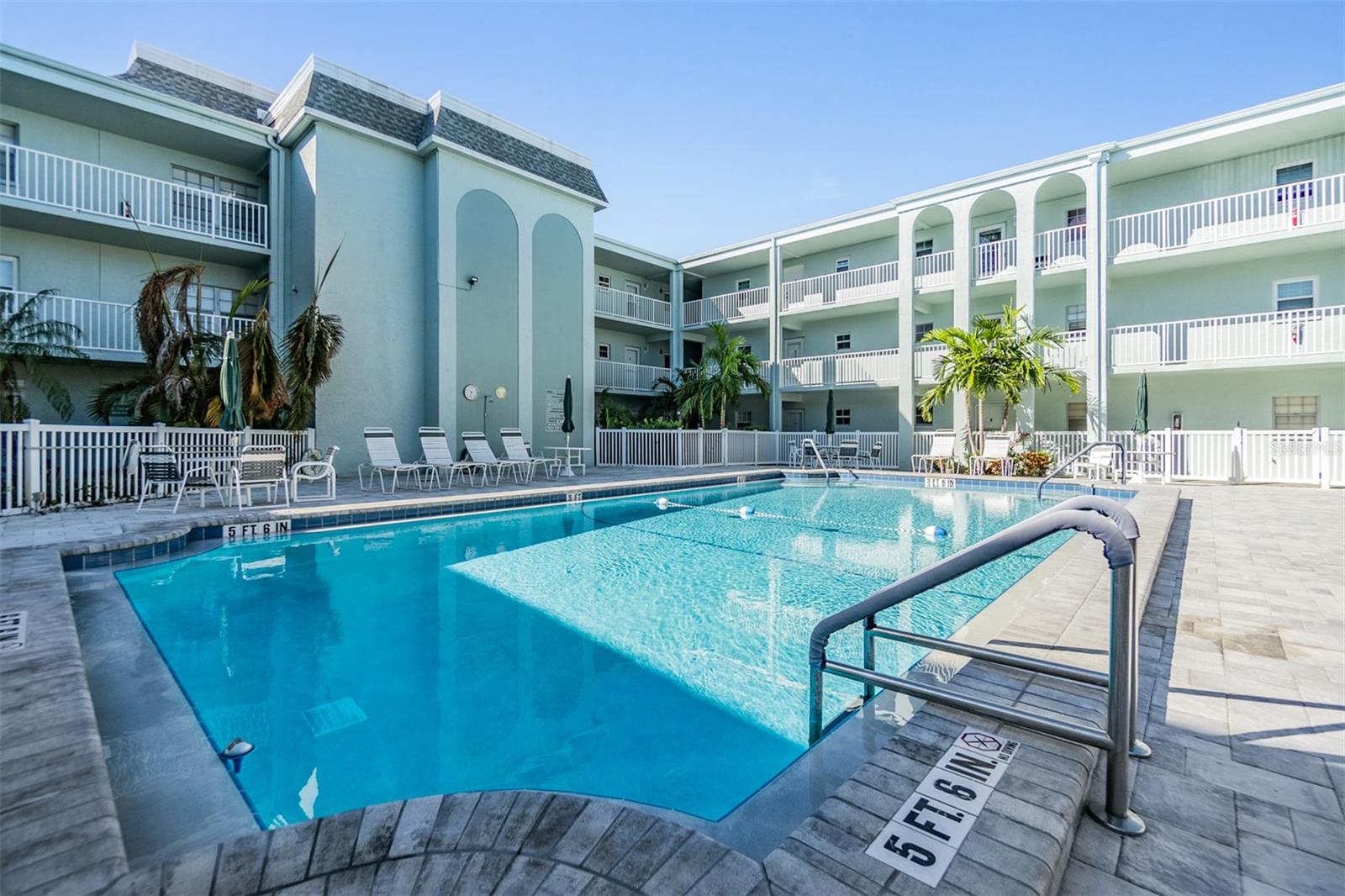 Image 17 of 25 For 701 Poinsettia Road 306