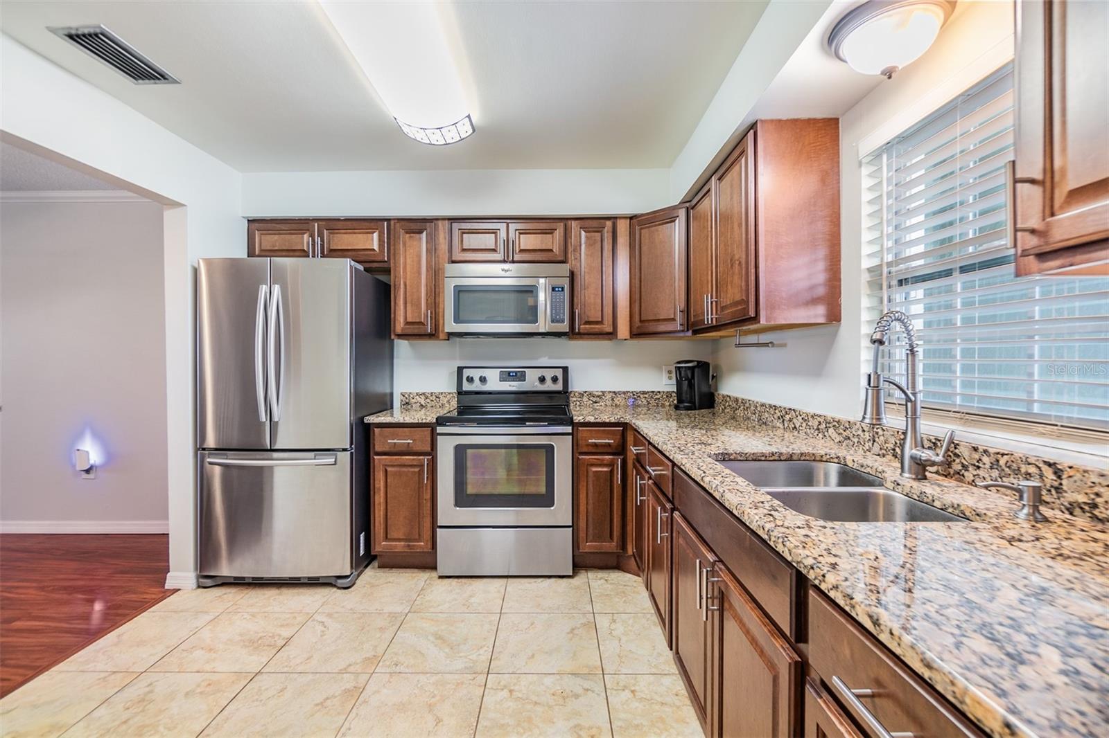 Image 2 of 25 For 701 Poinsettia Road 306