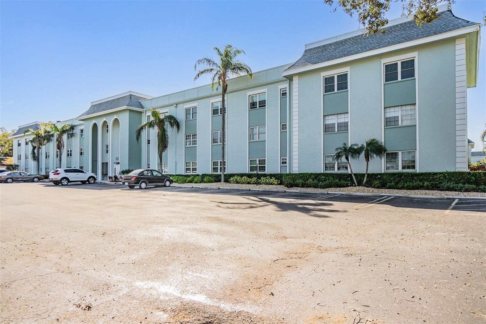 Image 23 of 25 For 701 Poinsettia Road 306