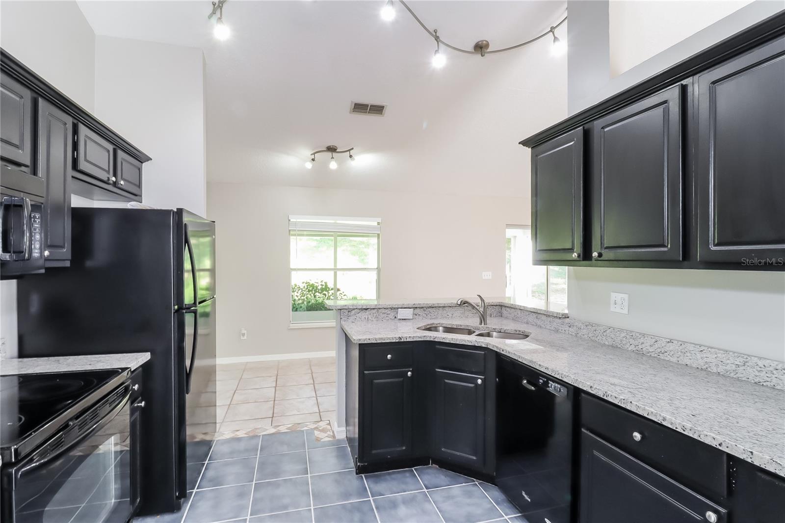 Image 4 of 15 For 1057 Arbor Hill Circle