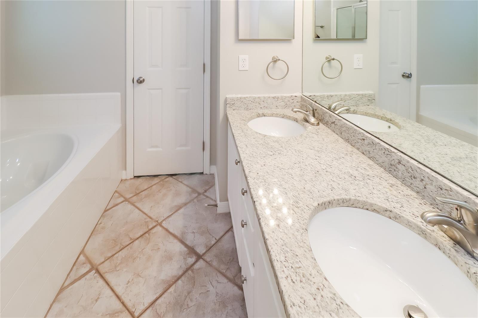 Image 9 of 15 For 1057 Arbor Hill Circle