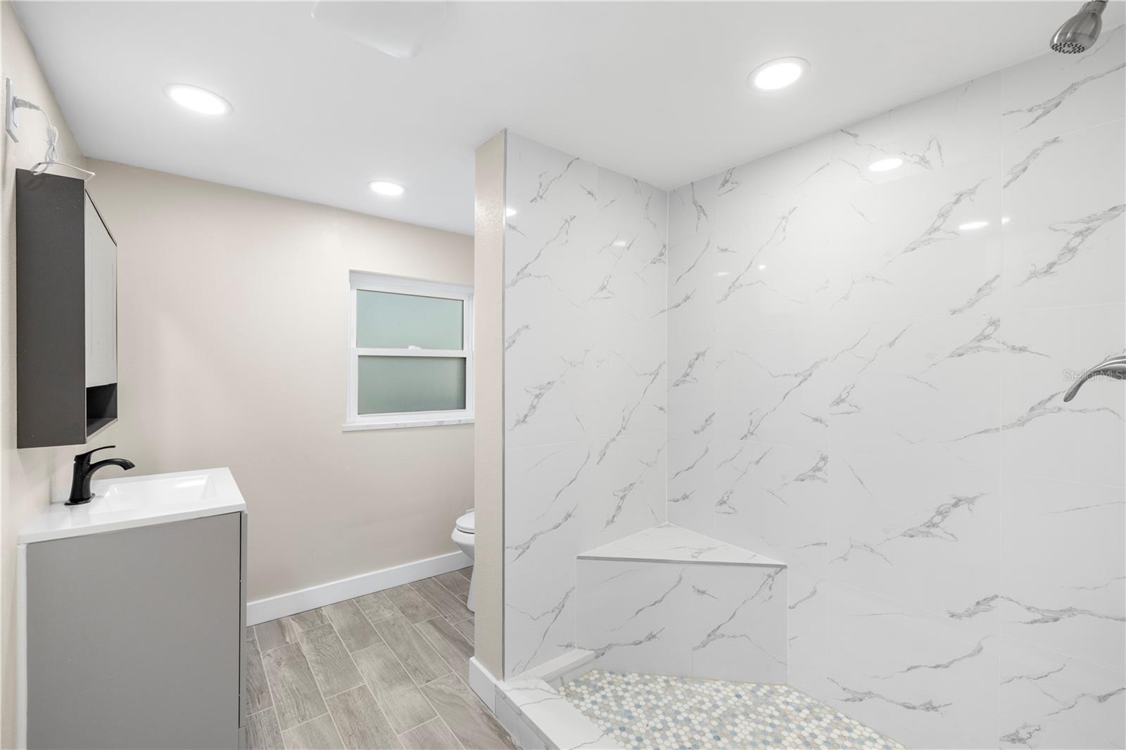 Image 16 of 51 For 1820 Patlin Circle N