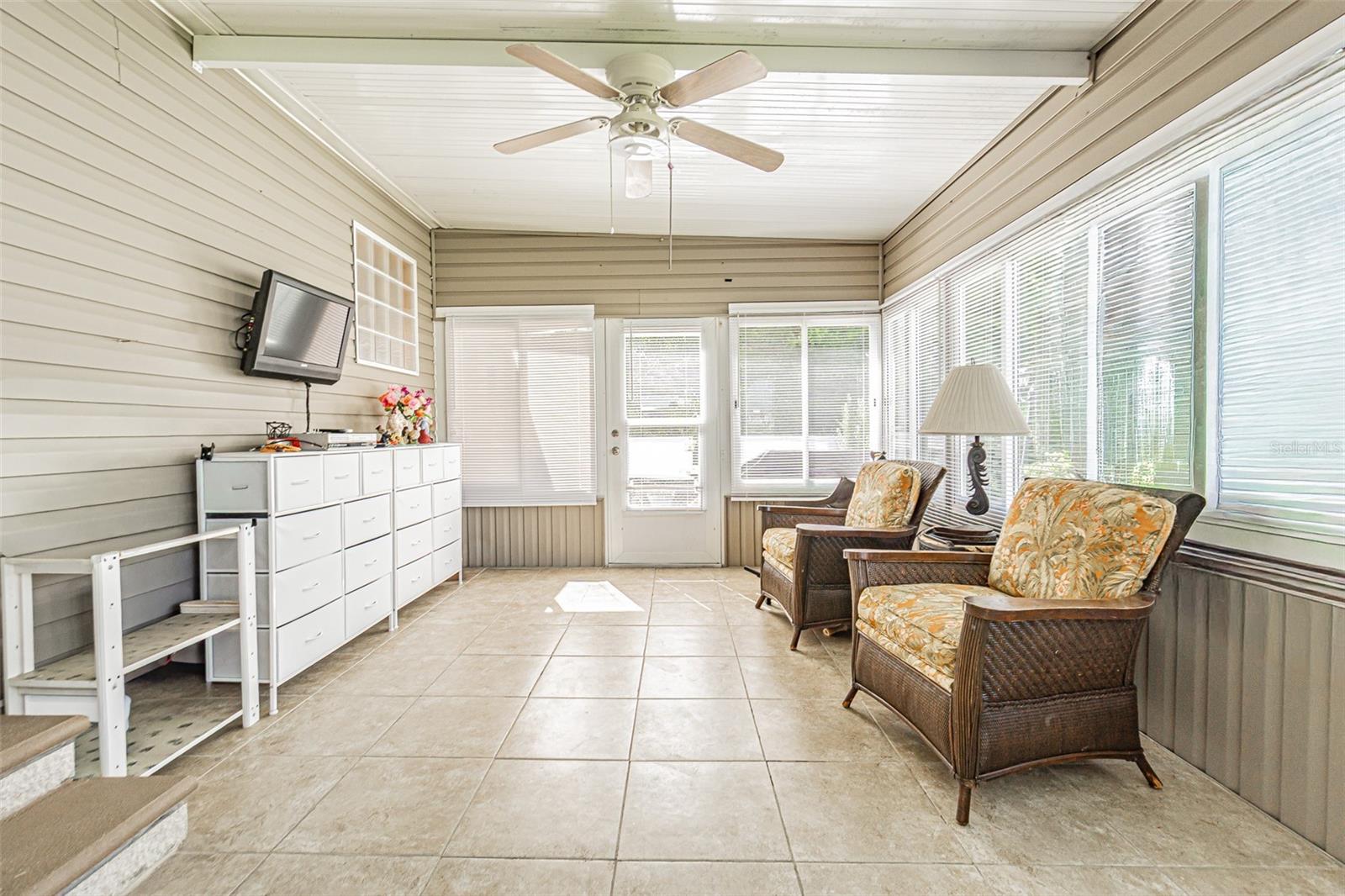 Image 10 of 58 For 37349 Gill Avenue