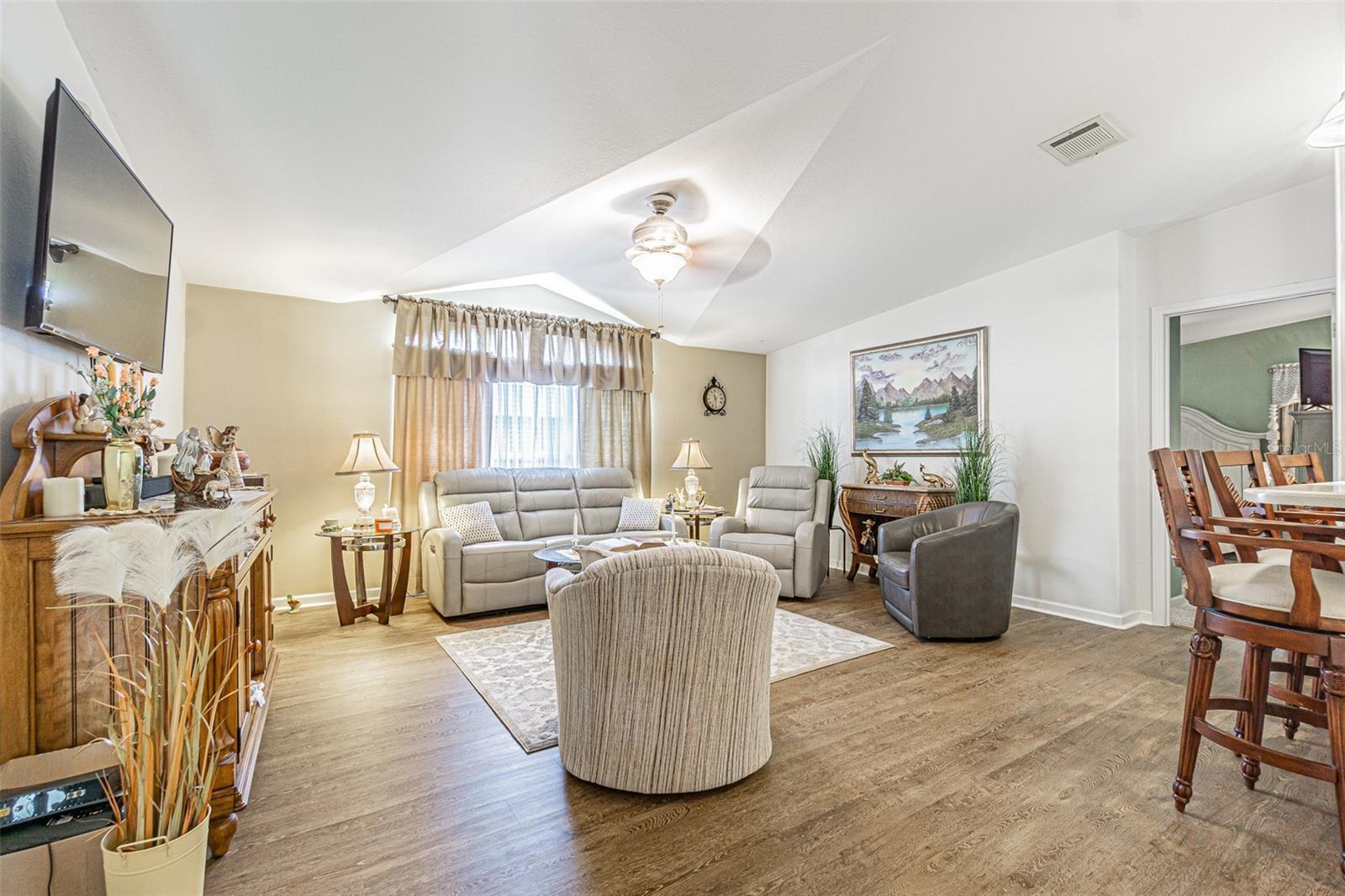 Image 2 of 58 For 37349 Gill Avenue