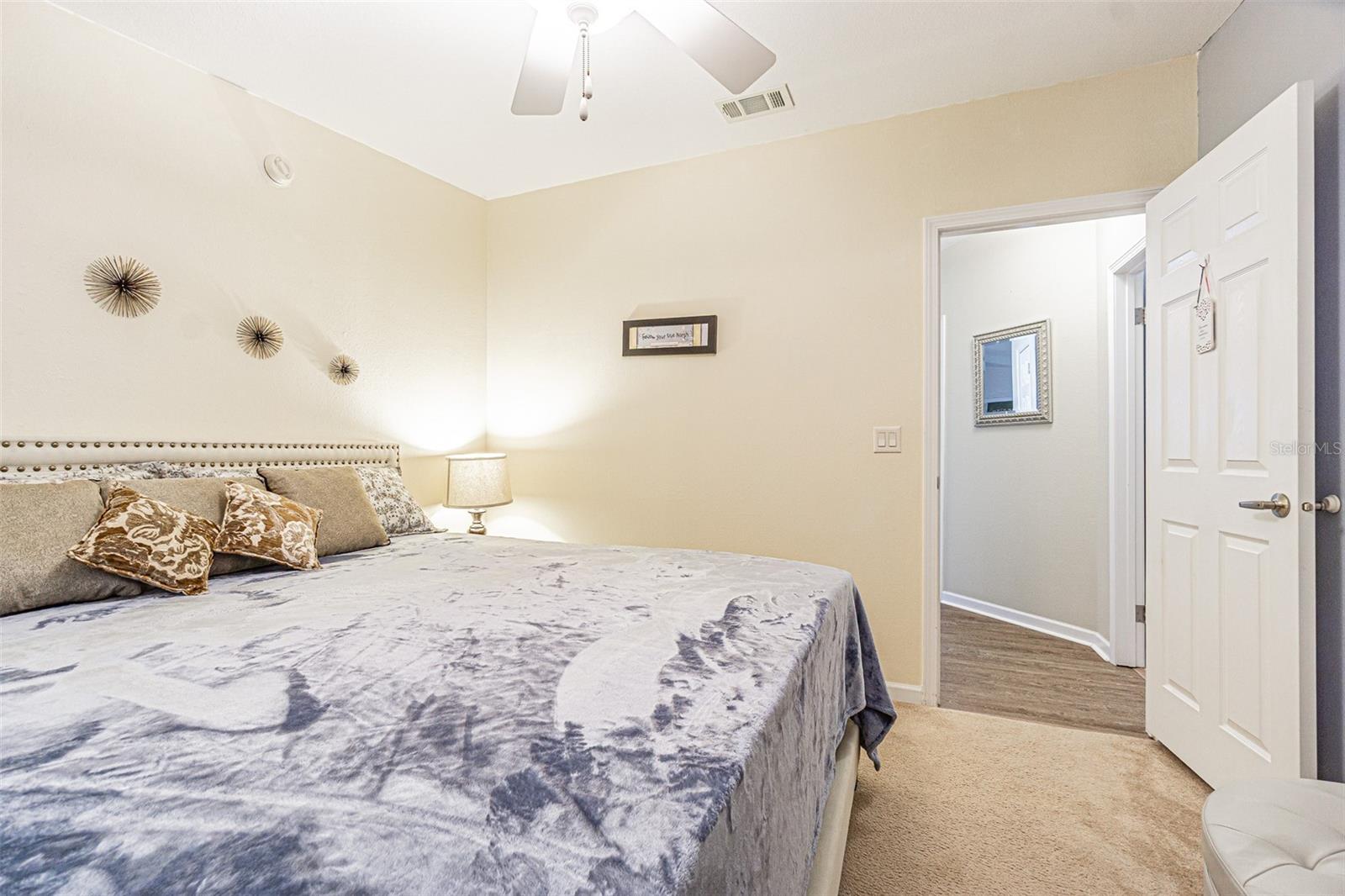 Image 21 of 58 For 37349 Gill Avenue