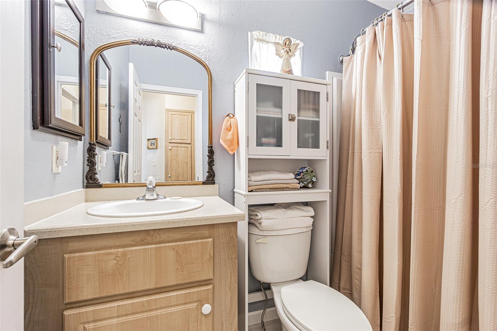 Image 22 of 58 For 37349 Gill Avenue