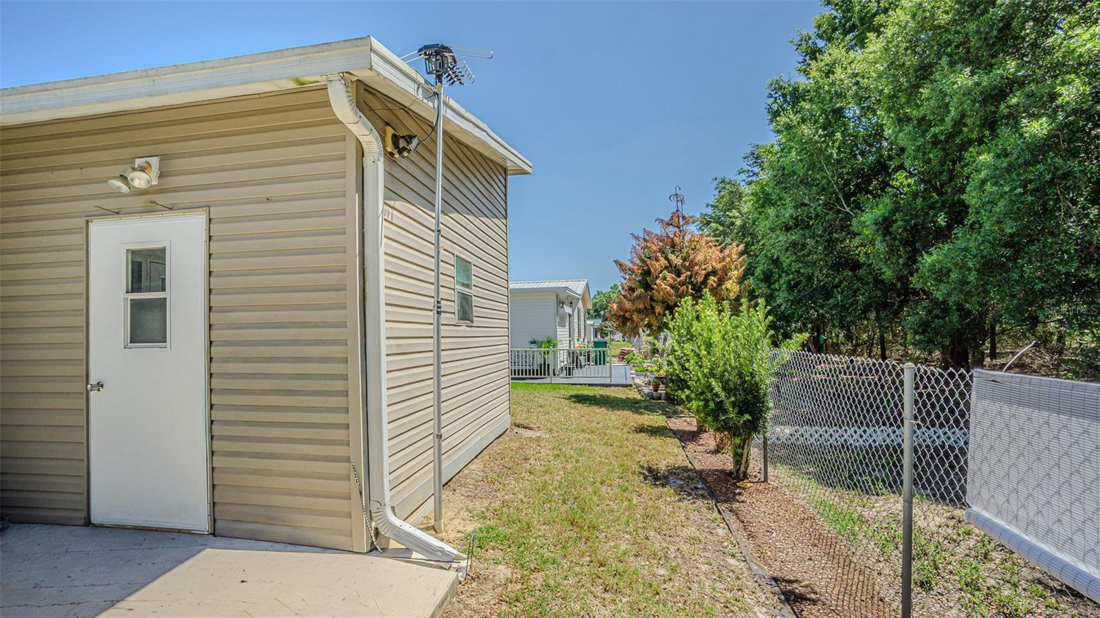 Image 24 of 58 For 37349 Gill Avenue