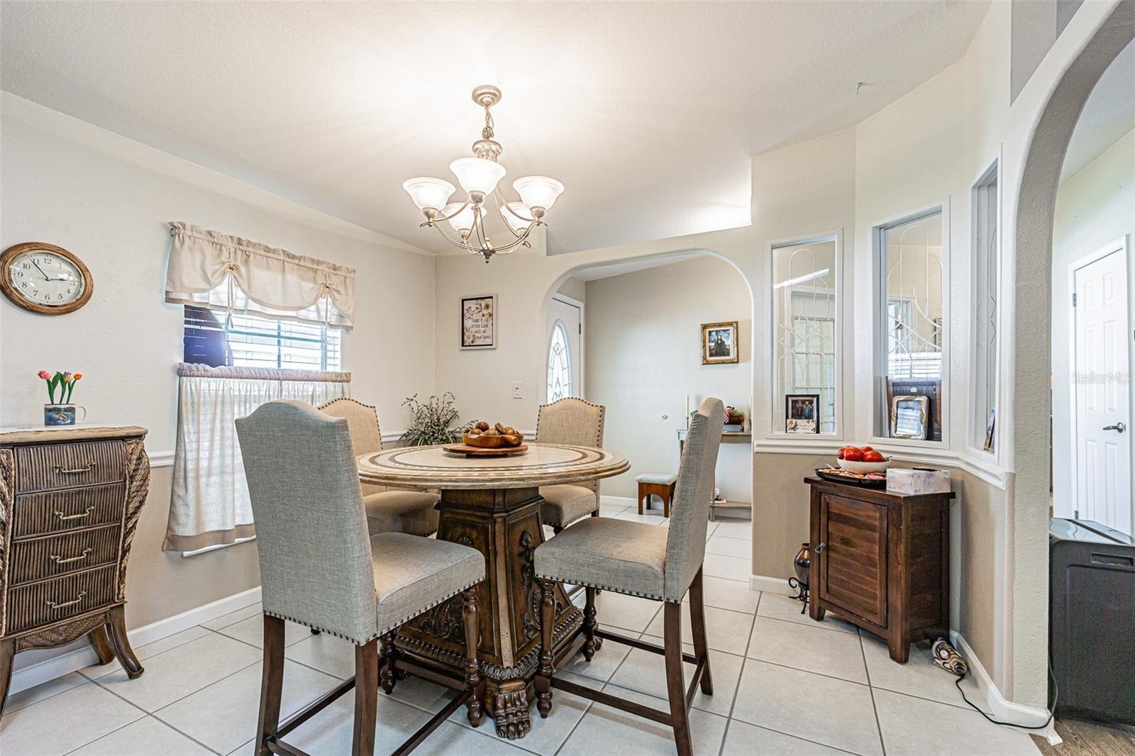 Image 3 of 58 For 37349 Gill Avenue