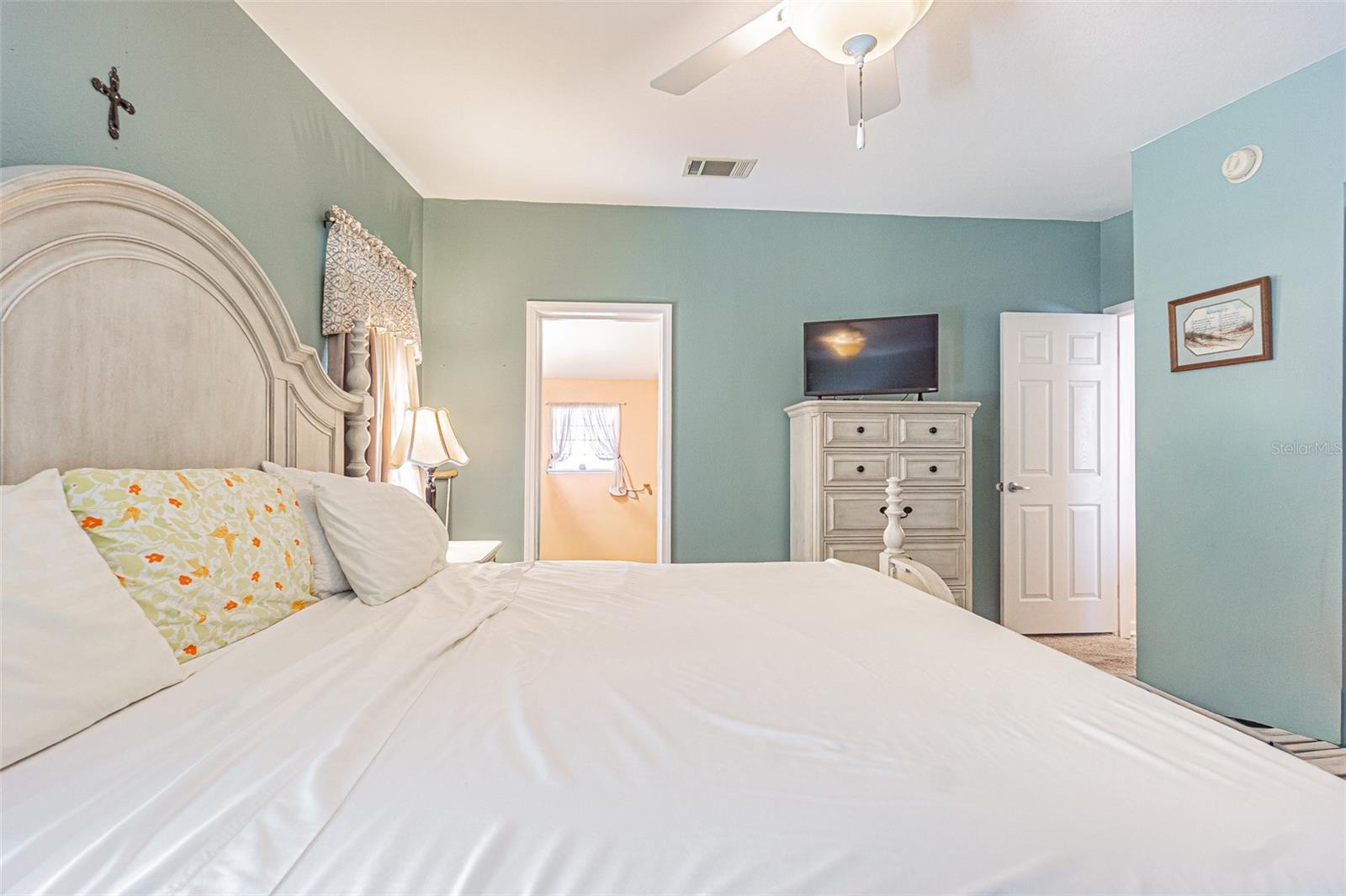 Image 32 of 58 For 37349 Gill Avenue