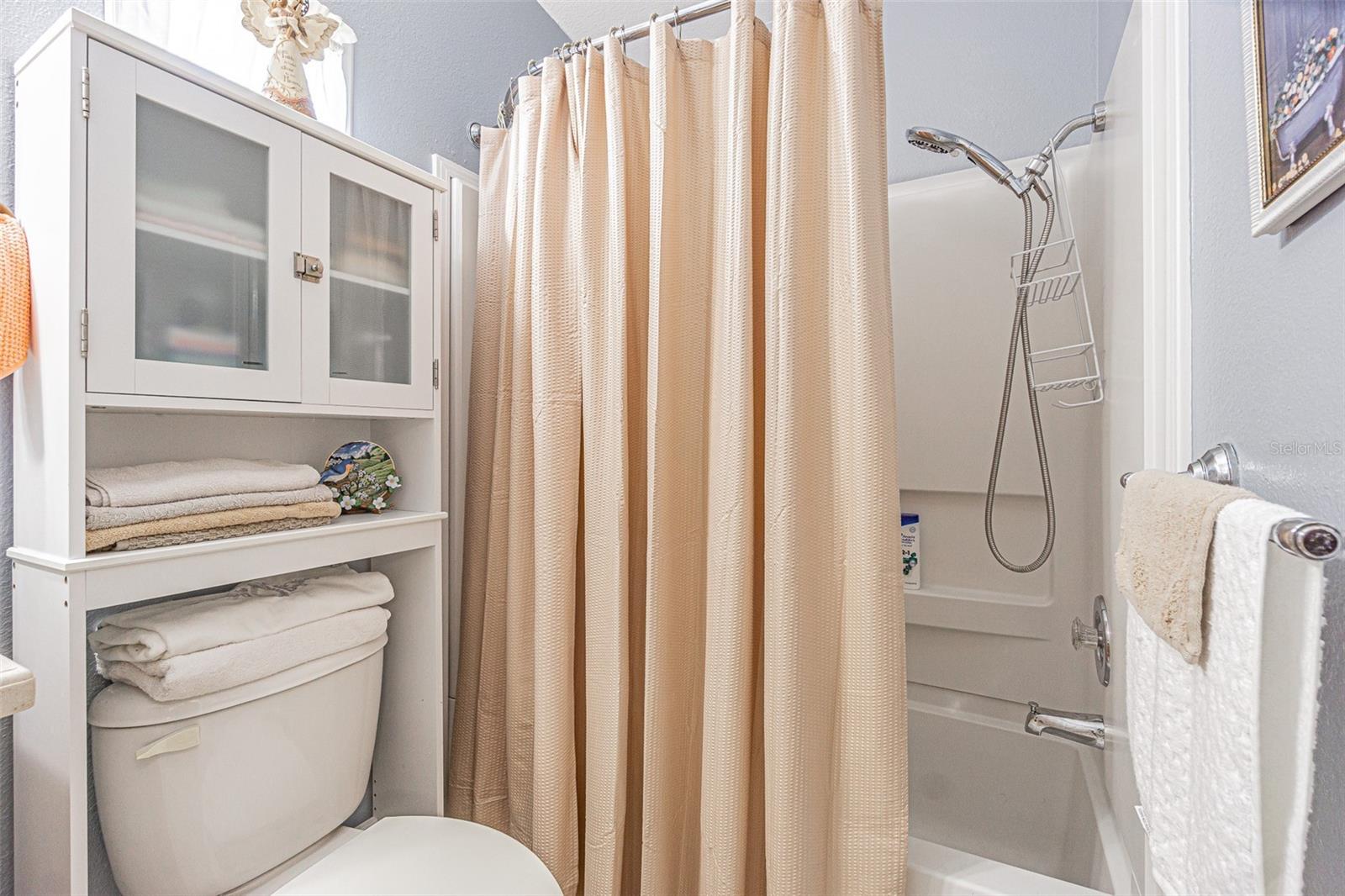 Image 33 of 58 For 37349 Gill Avenue