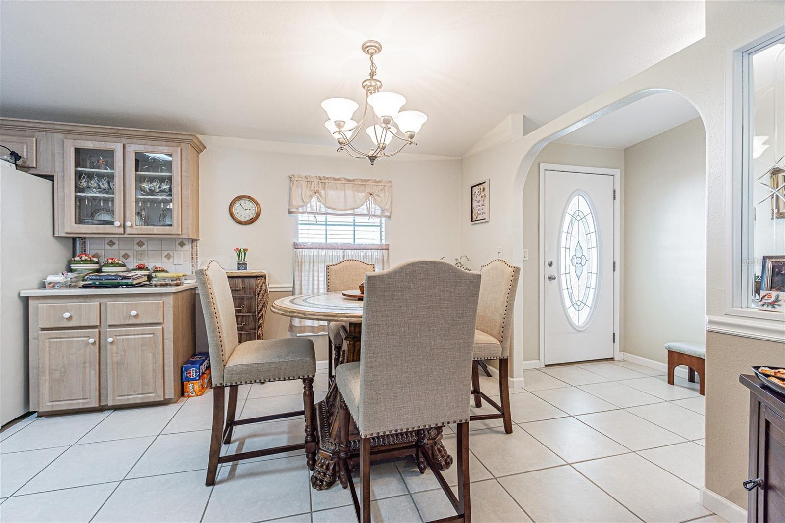 Image 8 of 58 For 37349 Gill Avenue