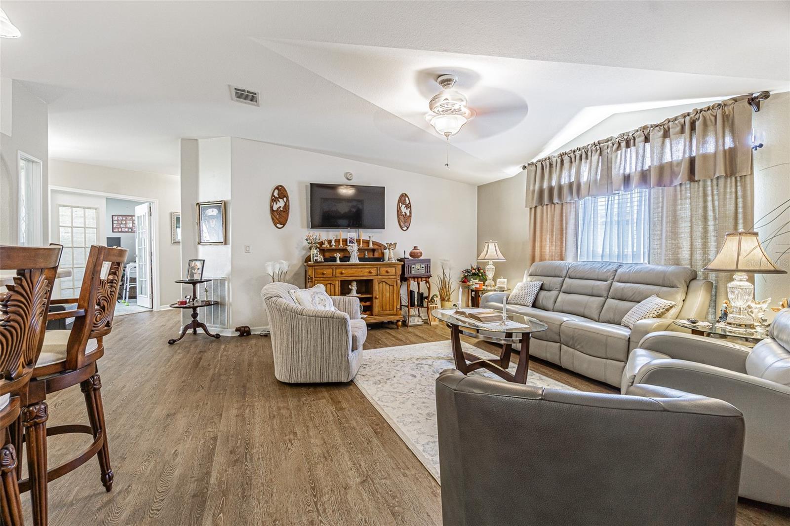 Image 9 of 58 For 37349 Gill Avenue