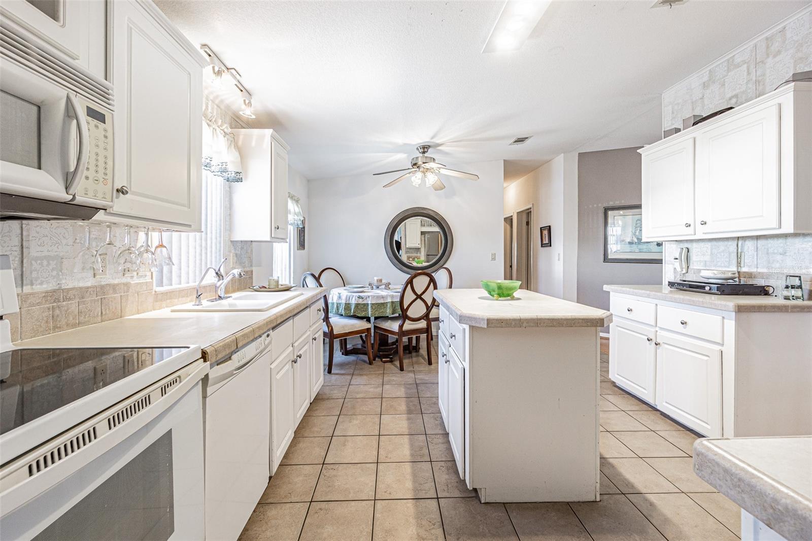 Image 10 of 50 For 37627 Lorena Avenue