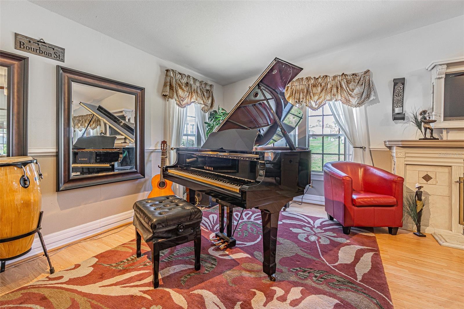 Image 13 of 50 For 37627 Lorena Avenue